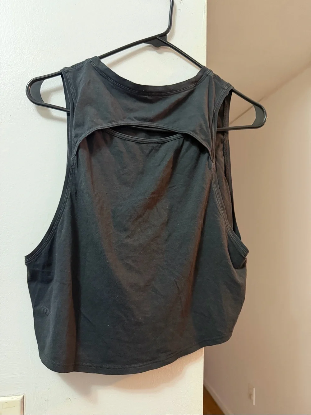 lululemon athletica Black Cropped Muscle Tank - Picture 3 of 4